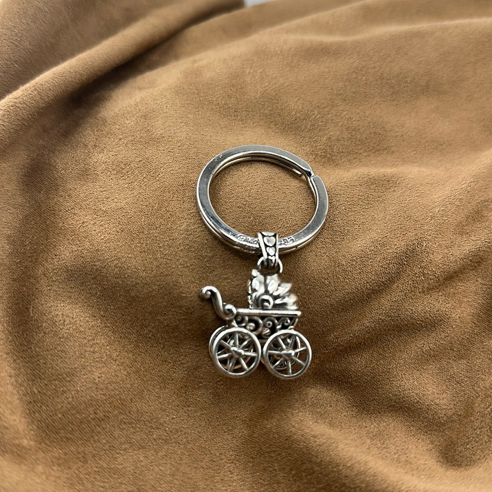 EUC Brighton Sweet Pea keychain A6